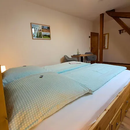 Kronenburghof 招待所 3*